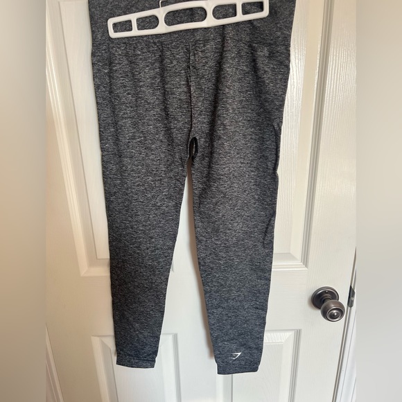 2/$45 Gymshark Adapt leggings 2/$45 - Picture 3 of 4